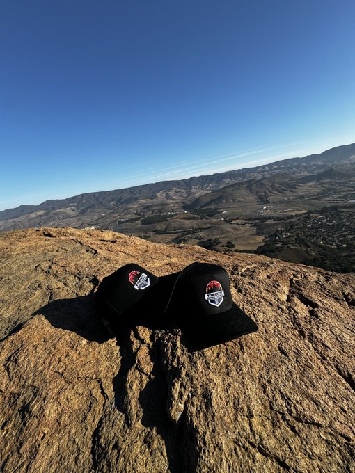 Mountain Range Trucker